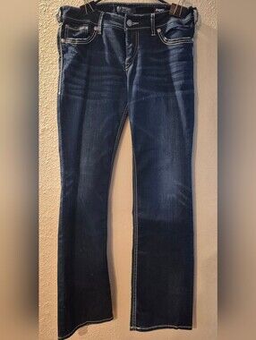 SILVER JEAN CO. - Suki Mid Rise Slim Bootcut Jeans